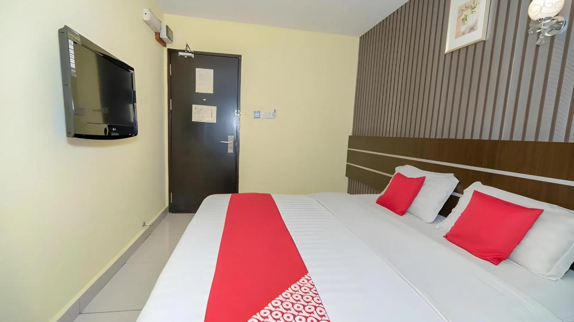 Super Oyo 89944 Stay Inn Kota Kinabalu Hotel